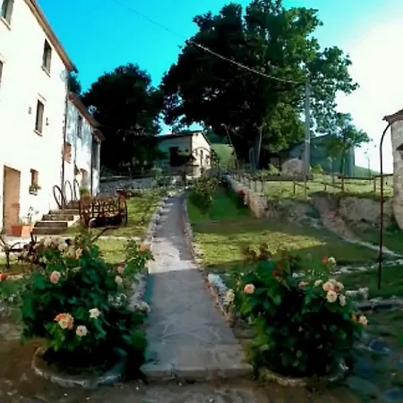 Casa Gola Della Rossa Appartamento Genga (Ancona)
