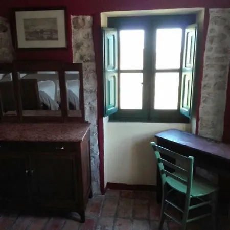 Casa Gola Della Rossa Appartamento Genga (Ancona)
